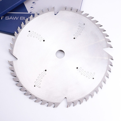 A circular industrial do CNC viu as lâminas para o TCT de madeira no aparamento nivelado