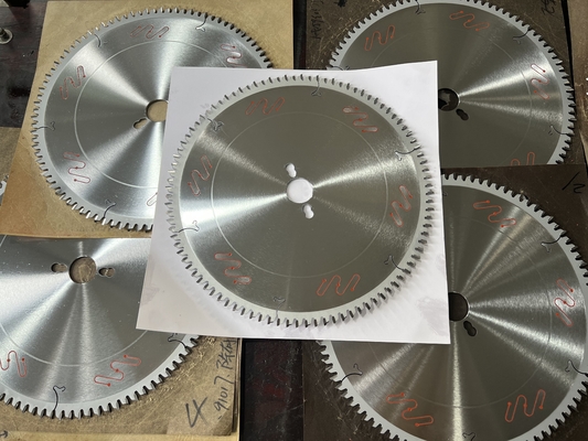 Freud Qualidade TCT Saw Blade Para corte de madeira painel industrial dimensionamento círculo Saw Blade